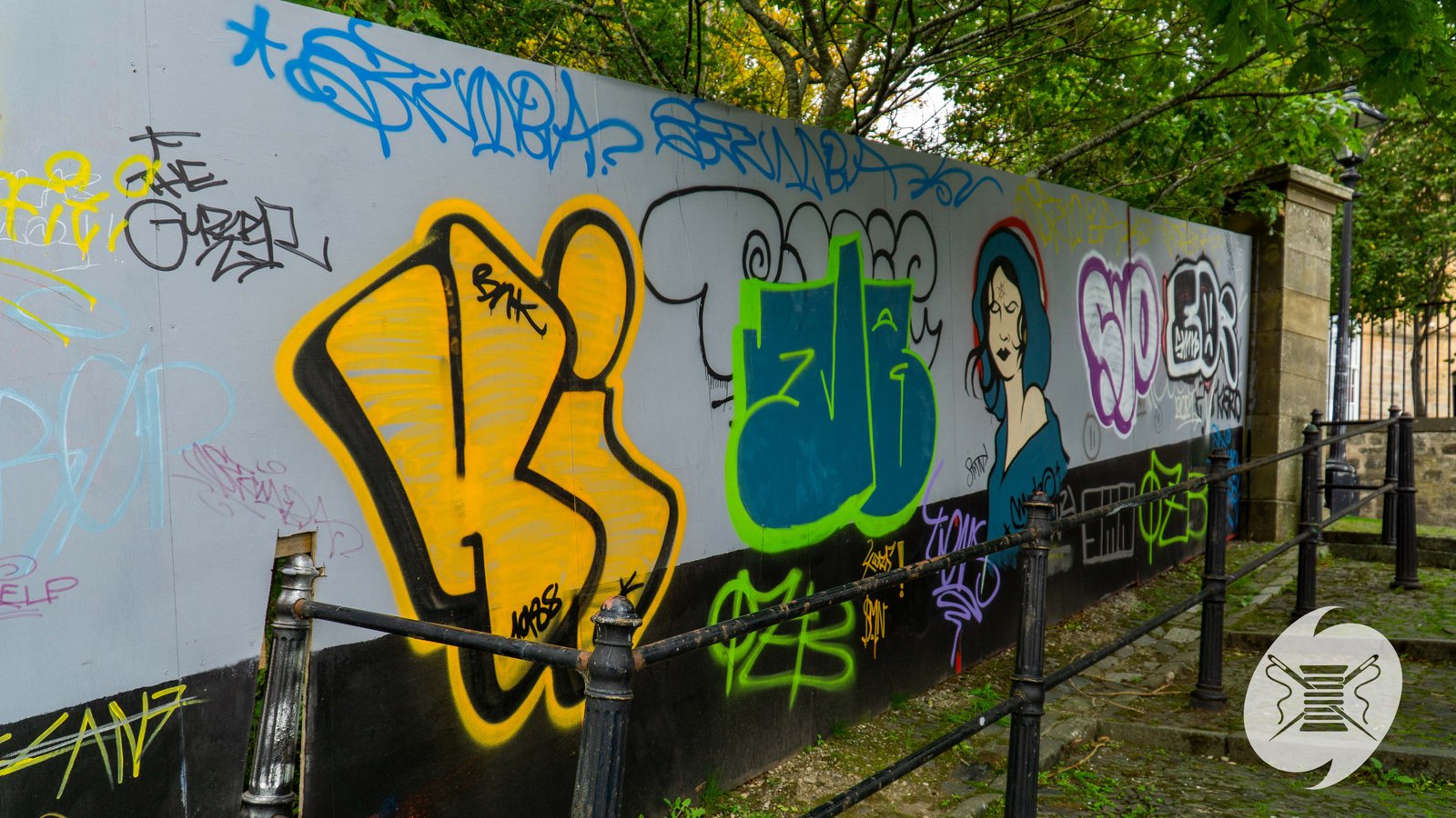 Paisley mural No. 35: "Oakshaw Brae" on Oakshaw Brae, Paisley town centre